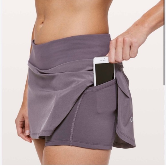 NWOT- Lululemon- Play Off The Pleats- Graphite Purple (Like Nightfall)- Sz 8 - Picture 5 of 15